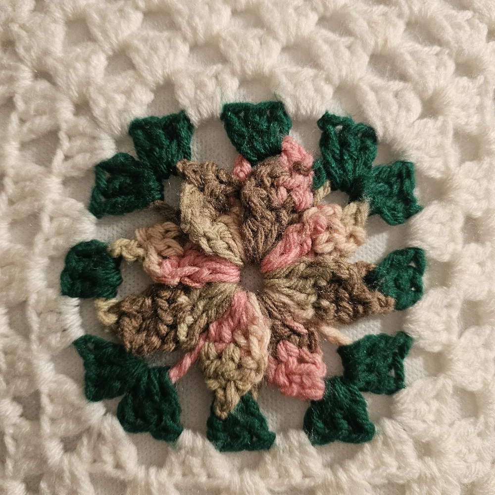 Crocheted Ruffle Throw Accent Pillow Vintage Floral Romantic Bedroom Decor